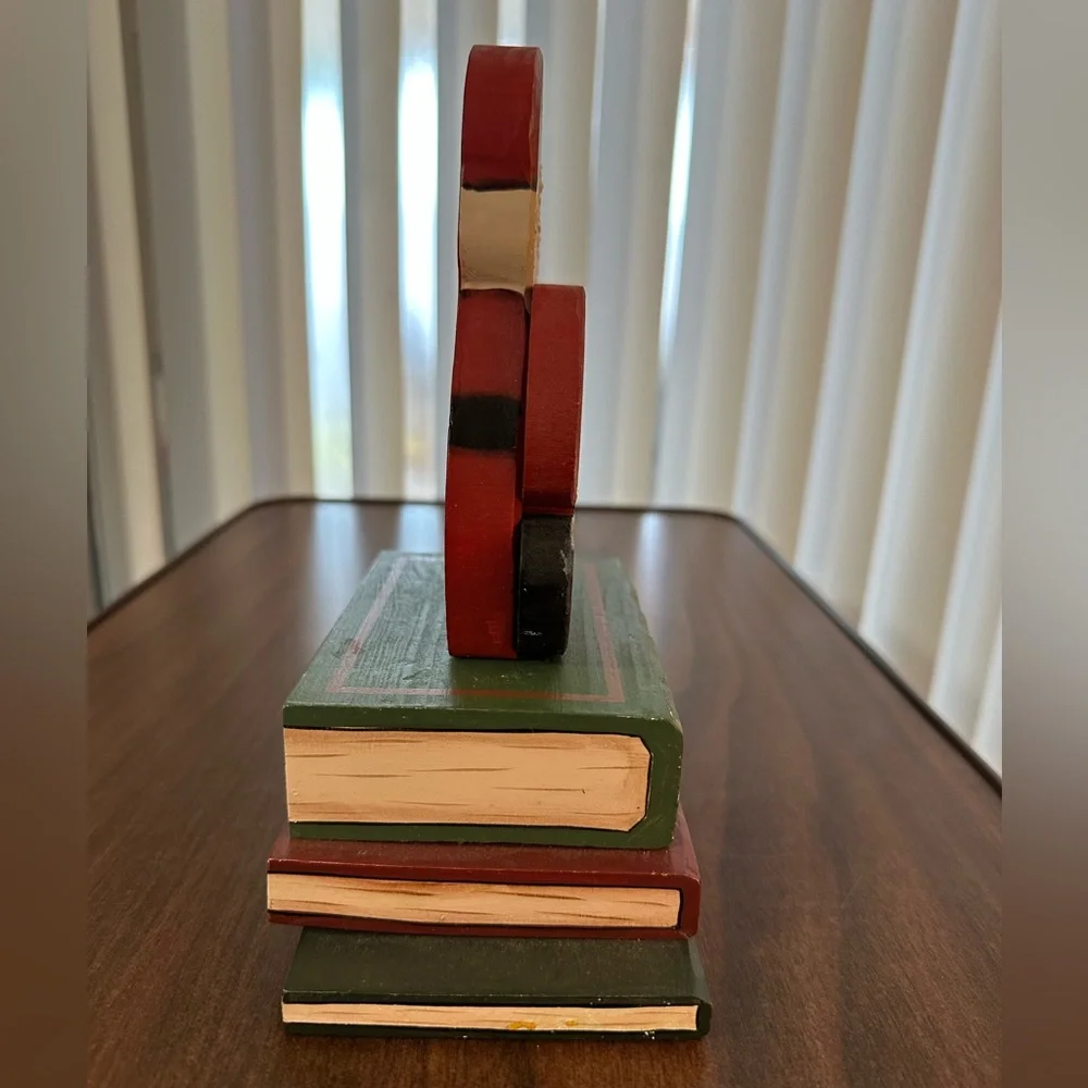 VTG🎅Santa Claus Holiday Decoration Sitting on Top of 📚Books - Picture 3 of 9